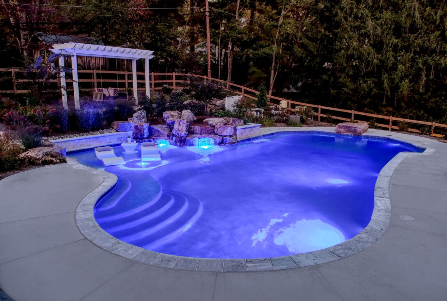 Best Pool Lights For Your Inground Pool | Woodfield Outdoors